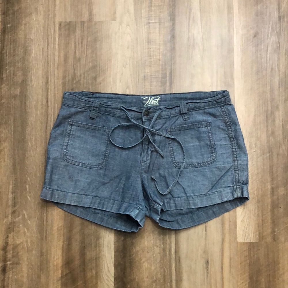 Old Navy Flirt light weight cotton drawstring shorts 8
